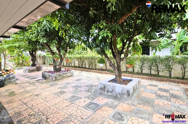 ขาย บ้านเดี่ยว 128 ตร.วา เอกชัย 10/1 บ้านหลังใหญ่ สภาพดี ขายเพียง 6.45 ล้านบาท เข้าซอยเพียง 500 ม. เดินทางสะดวก