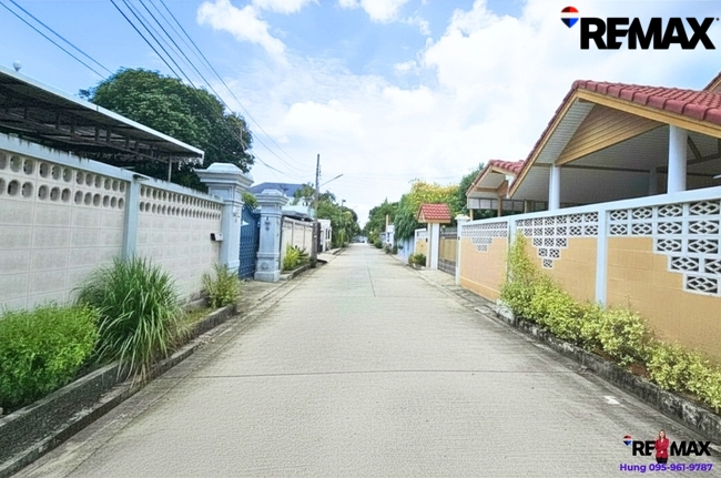ขาย บ้านเดี่ยว 128 ตร.วา เอกชัย 10/1 บ้านหลังใหญ่ สภาพดี ขายเพียง 6.45 ล้านบาท เข้าซอยเพียง 500 ม. เดินทางสะดวก