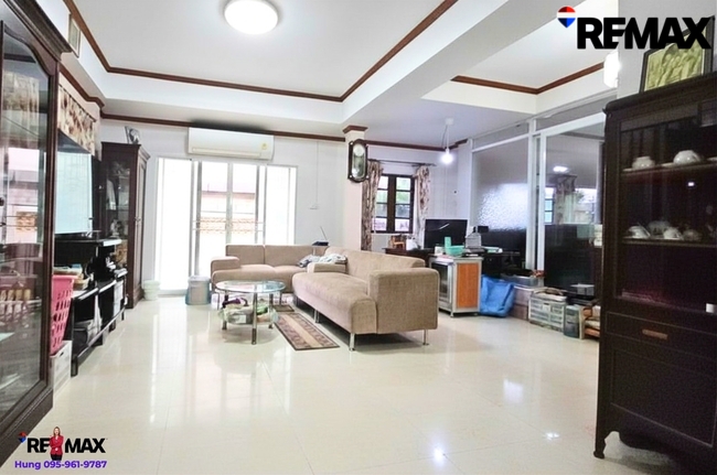 ขาย บ้านเดี่ยว 128 ตร.วา เอกชัย 10/1 บ้านหลังใหญ่ สภาพดี ขายเพียง 6.45 ล้านบาท เข้าซอยเพียง 500 ม. เดินทางสะดวก