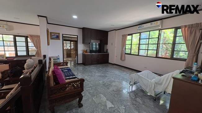 บ้านเดี่ยวลดาวัลย์ ปิ่นเกล้า-พุทธมณฑลสาย 3 ที่ดิน 281 ตารางวา พื้นที่มากถึง 535 ตารางเมตร เพียง 17.7 ล้าน "บ้านหลังใหญ่ที่ใช่ — หายากแล้วในราคานี้"