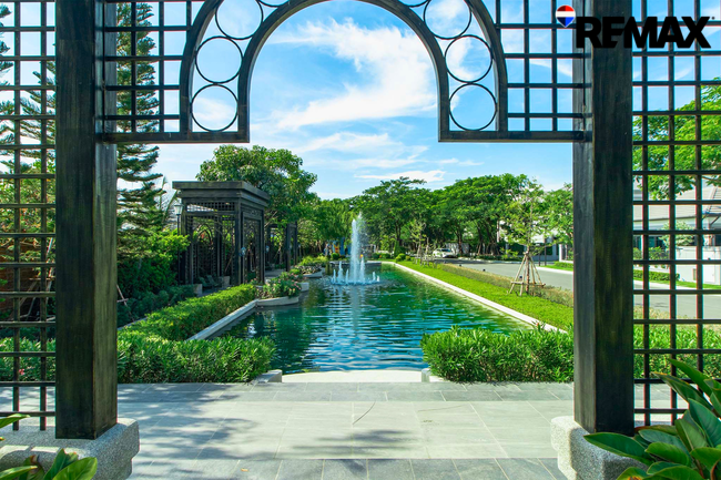 ขายบ้าน Grand Bangkok Boulevard ราชพฤกษ์ ปิ่นเกล้า หลังริม 126 ตารางวา ราคาถูกสุดในโครงการ