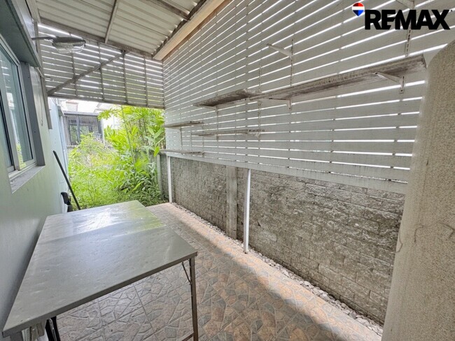 ขายบ้านเดี่ยว Casa Presto ราชพฤกษ์–แจ้งวัฒนะ 50.7 ตร.ว. ต่อเติมครบ พร้อมอยู่ ใกล้ Central Westgate และโรงเรียนนานาชาติ DBS ราคา 5.09 ล้านบาท