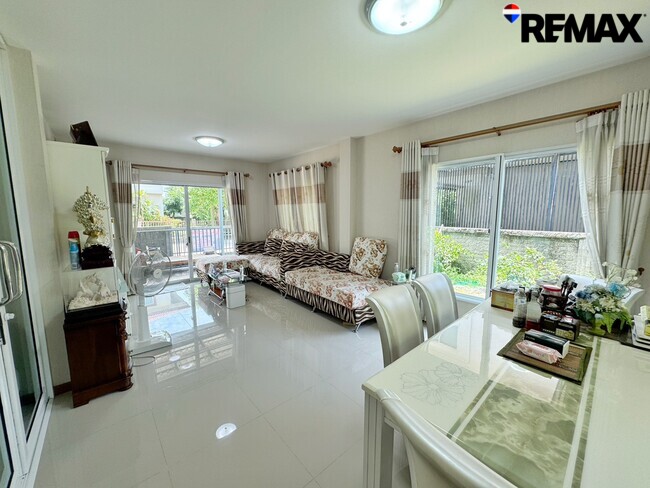 ขายบ้านเดี่ยว Casa Presto ราชพฤกษ์–แจ้งวัฒนะ 50.7 ตร.ว. ต่อเติมครบ พร้อมอยู่ ใกล้ Central Westgate และโรงเรียนนานาชาติ DBS ราคา 5.09 ล้านบาท
