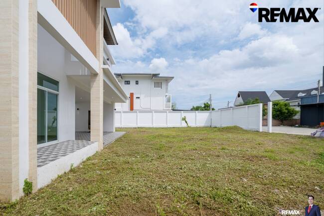 บ้านเดี่ยว พัฒนาการ แปลงใหญ่! Pattanakarn, 239 ตร.วา สั่งสร้างใหม่!! หลังมุม ใหญ่ XL ! มีพื้นที่สวนส่วนตัว 4 ห้องนอน [ ทุกห้องนอนมีห้องน้ำในตัว ]