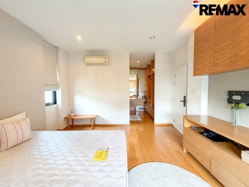 Nirvana Icon Wongwaen-Rama 9 (เนอวาน่า ไอคอน วงแหวนพระราม 9) ใกล้โรงเรียนนานาชาติ Wellington College International School และ มหาวิทยาลัยนานาชาติแสตมฟอร์ด