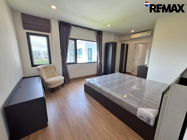 ขายบ้านเดี่ยวแปลงมุม หลังใหญ่ที่สุดในโครงการ! Centro ราชพฤกษ์–สวนผัก (5 นอน 342 ตร.ม.) ใกล้ทางด่วนศรีรัช แค่ 5 นาที