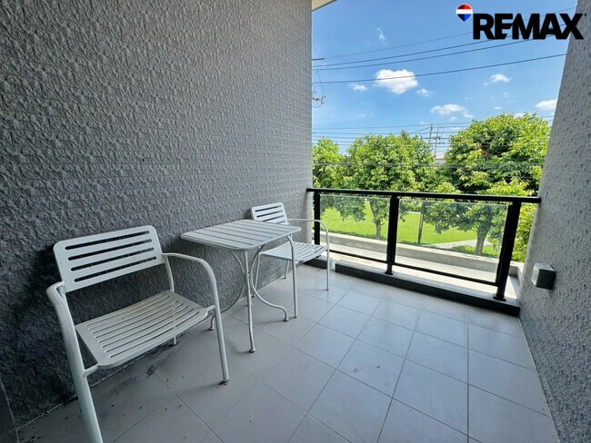 ขายบ้านเดี่ยวแปลงมุม หลังใหญ่ที่สุดในโครงการ! Centro ราชพฤกษ์–สวนผัก (5 นอน 342 ตร.ม.) ใกล้ทางด่วนศรีรัช แค่ 5 นาที