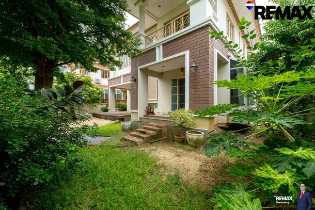 (มาใหม่! ) วรารมย์ ประชาอุทิศ 98, ราคาดีที่สุดในโครงการ!! 76 ตร.วา 229 ตร.ม. 3 ห้องนอน 3 ห้องน้ำ 2 ที่จอดรถ สภาพในบ้าน สบายสวย! ครัว Built ได้ลงตัว