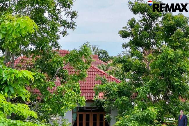 (มาใหม่! ) วรารมย์ ประชาอุทิศ 98, ราคาดีที่สุดในโครงการ!! 76 ตร.วา 229 ตร.ม. 3 ห้องนอน 3 ห้องน้ำ 2 ที่จอดรถ สภาพในบ้าน สบายสวย! ครัว Built ได้ลงตัว