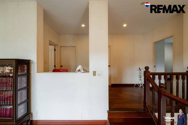 (มาใหม่! ) วรารมย์ ประชาอุทิศ 98, ราคาดีที่สุดในโครงการ!! 76 ตร.วา 229 ตร.ม. 3 ห้องนอน 3 ห้องน้ำ 2 ที่จอดรถ สภาพในบ้าน สบายสวย! ครัว Built ได้ลงตัว