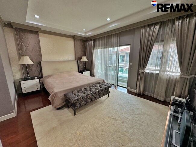 [ขายขาดทุน!!] บ้านเดี่ยว เศรษฐสิริ ชัยพฤกษ์-แจ้งวัฒนะ บ้านตัวอย่างแต่งหรูทั้งหลัง 260 ตร.ม. 5 ห้องนอน ใกล้สวน-คลับเฮ้าส์เพียง 100 ม. ทำเลดีที่สุดบนถนนชัยพฤกษ์-ราชพฤกษ์
