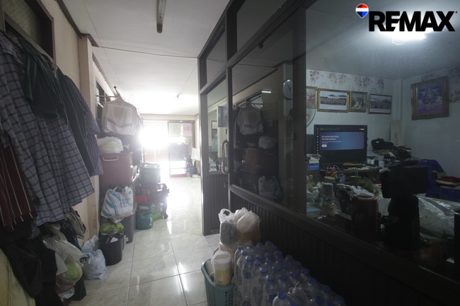 บ้านเดี่ยวเพชรเกษมพุทธมณฑลสาย3ซอย2 บ้านนอกโครงการไม่มีค่าส่วนกลาง ริมถนนเมนค้าขายทำธุรกิจได้ หลังบิ๊กซีโฮมโปรเพชรเกษม การเดินทางสะดวกใกล้มหาลัยเอเชียอาคเนย์ โรงพยาบาลวิชัยเวช