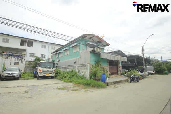 บ้านเดี่ยวเพชรเกษมพุทธมณฑลสาย3ซอย2 บ้านนอกโครงการไม่มีค่าส่วนกลาง ริมถนนเมนค้าขายทำธุรกิจได้ หลังบิ๊กซีโฮมโปรเพชรเกษม การเดินทางสะดวกใกล้มหาลัยเอเชียอาคเนย์ โรงพยาบาลวิชัยเวช