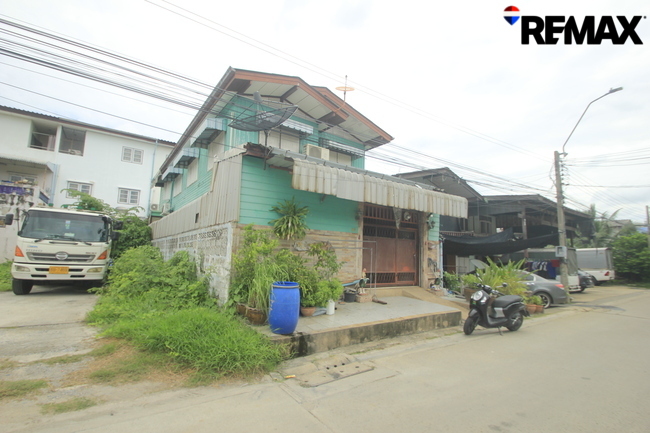 บ้านเดี่ยวเพชรเกษมพุทธมณฑลสาย3ซอย2 บ้านนอกโครงการไม่มีค่าส่วนกลาง ริมถนนเมนค้าขายทำธุรกิจได้ หลังบิ๊กซีโฮมโปรเพชรเกษม การเดินทางสะดวกใกล้มหาลัยเอเชียอาคเนย์ โรงพยาบาลวิชัยเวช
