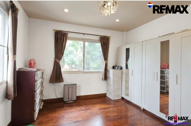 ขาย บ้านลัดดารมย์ ราชพฤกษ์ - ปิ่นเกล้า บ้านใกล้ Central Westville มีห้องนอนชั้นล่าง ปรังปรุงใหม่ไม่ถึงปี พร้อมเข้าอยู่ บนทำเลศักยภาพ ในราคาเพียง 7.55 ล้านบาทเท่านั้น