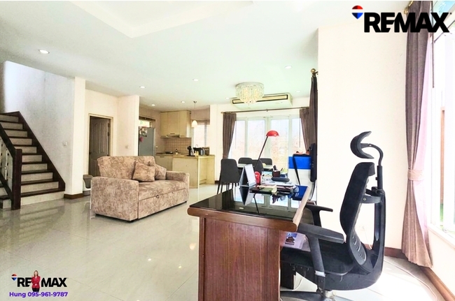 ขาย บ้านลัดดารมย์ ราชพฤกษ์ - ปิ่นเกล้า บ้านใกล้ Central Westville มีห้องนอนชั้นล่าง ปรังปรุงใหม่ไม่ถึงปี พร้อมเข้าอยู่ บนทำเลศักยภาพ ในราคาเพียง 7.55 ล้านบาทเท่านั้น