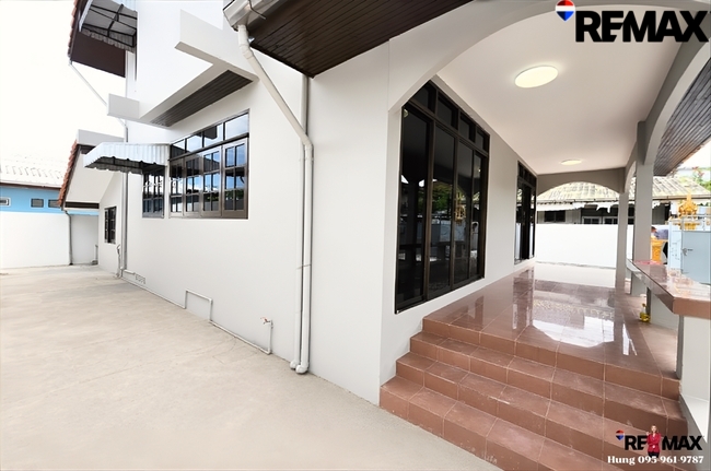 ขาย บ้านสวนผัก ซอย 11 (เข้าซอย500ม.) 72.5 ตร.วา ทำเลศักยภาพ ใกล้ Central Westville ราชพฤกษ์ เพียง 15 นาที ปรับปรุงใหม่ ก.ย. 69 สภาพดี พร้อมเข้าอยู่ ขาย 6 ล้านบาทเท่านั้น