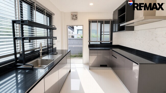 ขายบ้านเดี่ยว THE CITY ติวานนท์–งามวงศ์วาน เฟส 1 บ้านหรูแบบ KAIRA 285 ตร.ม. ที่ดิน 69.7 ตร.ว. ราคา 15.9 ล้านบาท