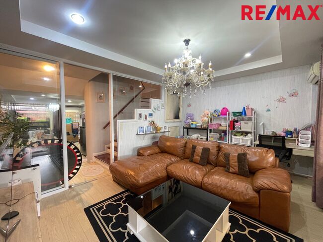 ขายทาวน์เฮาส์เฉลิมพระเกียรติ ร.9 หมู่บ้านศุภาลัย สวนหลวง เขตประเวศใกล้ศรีนครินทร์–เฉลิมพระเกียรติ ร.9 ประเวศ อ่อนนุช หมู่บ้านติดโรงเรียนCharter International School