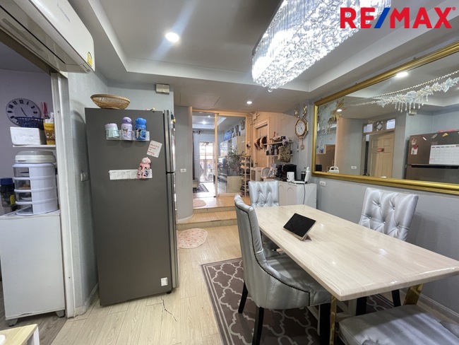 ขายทาวน์เฮาส์เฉลิมพระเกียรติ ร.9 หมู่บ้านศุภาลัย สวนหลวง เขตประเวศใกล้ศรีนครินทร์–เฉลิมพระเกียรติ ร.9 ประเวศ อ่อนนุช หมู่บ้านติดโรงเรียนCharter International School