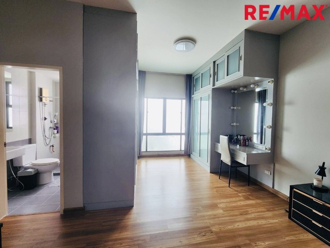 ขาย/เช่า ทาวน์โฮม 3ชั้น โครงการเฌอคูนสาทร-ราชพฤกษ์เนื้อที่กว้าง 21.4 ตรว.พื้นที่ใช้สอย 168 ตรม ฟังก์ชั่น 2นอน 1ห้องทำงาน 3ห้องน้ำ 2ที่จอดรถแถมฟรีเครื่องปรับอากาศ เครื่องทำน้ำอุ่นพร้อมเข้าอยู่