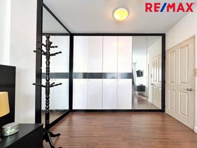 ขายทาวน์โฮม 3 ชั้น โครงการ Town Avenue พระราม 9 (กรุงเทพกรีฑา ซอย 7) ใกล้โรงเรียนนานาชาติเวลลิงตัน และ โรงเรียนนานาชาติไบรท์ตัน คอลเลจ