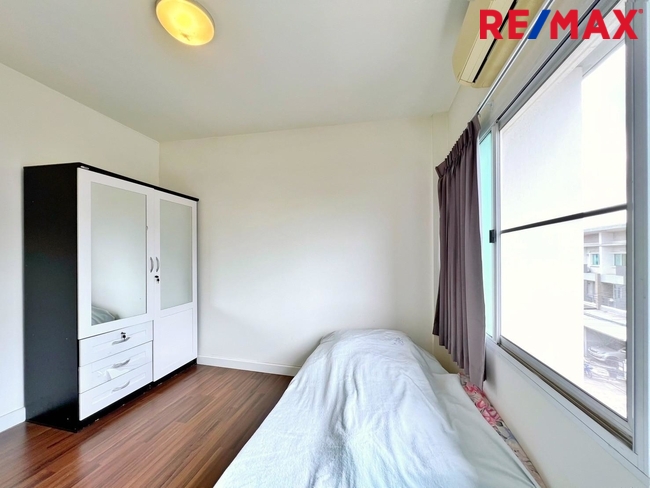 ขายทาวน์โฮม 3 ชั้น โครงการ Town Avenue พระราม 9 (กรุงเทพกรีฑา ซอย 7) ใกล้โรงเรียนนานาชาติเวลลิงตัน และ โรงเรียนนานาชาติไบรท์ตัน คอลเลจ