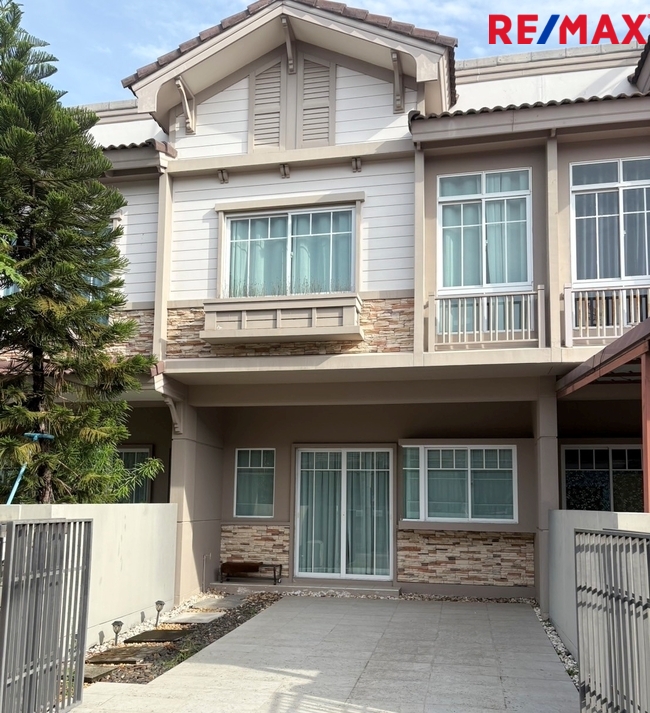 ขายทาวน์โฮม Villaggio เพชรเกษม–สาย 4 ทาวน์โฮมสไตล์อิตาลี ทำเลดี ใกล้เมือง ราคาดีมาก!