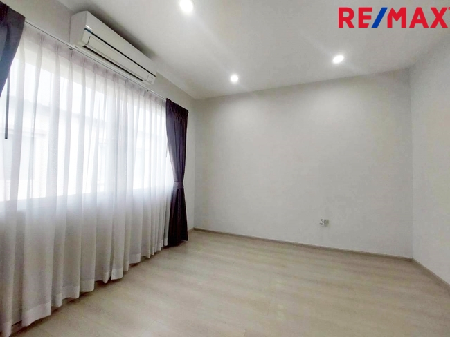 ขายทาวน์โฮม Villaggio เพชรเกษม–สาย 4 ทาวน์โฮมสไตล์อิตาลี ทำเลดี ใกล้เมือง ราคาดีมาก!