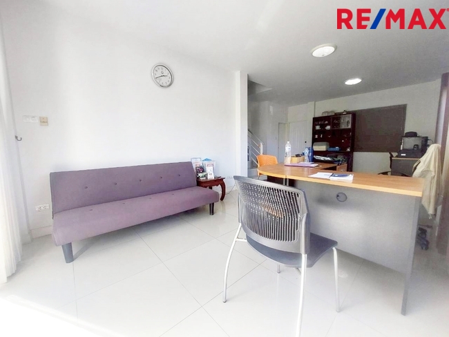 ทาวน์โฮมหลังมุม 2 ชั้น – โครงการเทอเรสพาร์ค เพชรเกษม–สาย 4 (บ้านสวยพร้อมอยู่)