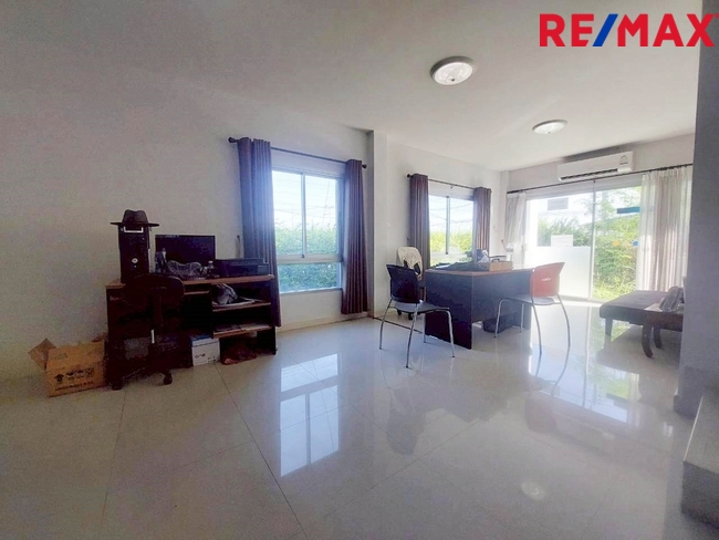 ทาวน์โฮมหลังมุม 2 ชั้น – โครงการเทอเรสพาร์ค เพชรเกษม–สาย 4 (บ้านสวยพร้อมอยู่)