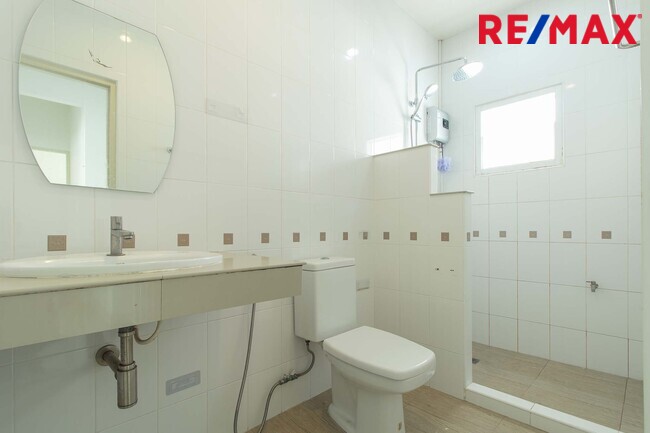 ขายทาวน์เฮาส์ พิศาล 16 ซอยบางขุนเทียน14 บ้านหน้ากว้าง ต่อเติมครั้วและหน้าบ้าน ไม่มีบ้านตรงข้าม