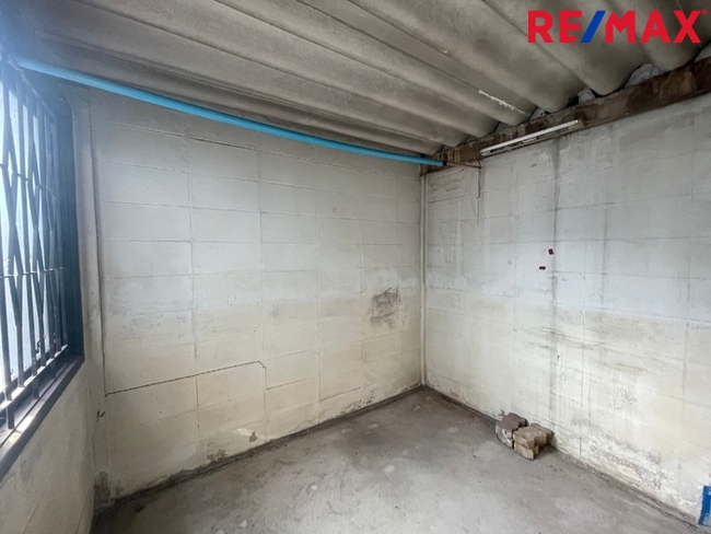 โครงการเคหะชุมชนรามอินทรา กม.4 บ้าน 2 ชั้น เนื้อที่ 22.6 ตร.ว. ติดรถไฟฟ้าสายสีชมพู สถานีมัยลาภ จากหมู่บ้านเพียง 50 เมตร ตรงข้ามหมู่บ้าน มี ศูนย์การค้า East Park