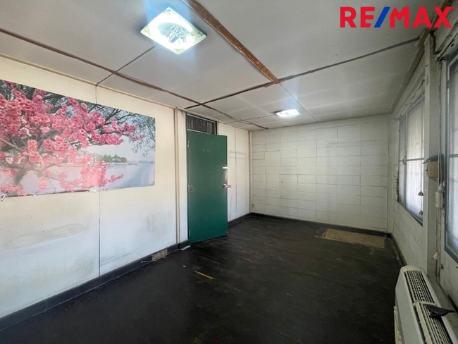 โครงการเคหะชุมชนรามอินทรา กม.4 บ้าน 2 ชั้น เนื้อที่ 22.6 ตร.ว. ติดรถไฟฟ้าสายสีชมพู สถานีมัยลาภ จากหมู่บ้านเพียง 50 เมตร ตรงข้ามหมู่บ้าน มี ศูนย์การค้า East Park