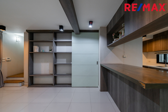 หลังมุม New Listing! 2026 Town Avenue Cocos ทาวน์โฮมจาก Sansiri 23 ตร.วา (#บ้านตัวอย่าง ) พระรามสอง ซอย 50, แยก 7, ใกล้ Central พระรามสอง เพียง 700 เมตร [ขายขาดทุนถึง 1.5 ล้าน มาในราคาพิเศษ!!