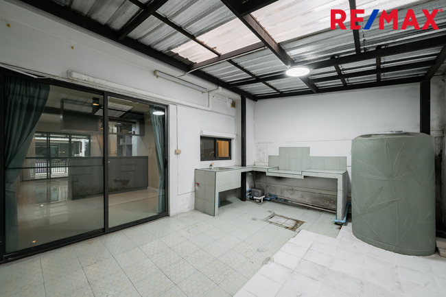 หลังมุม New Listing! 2026 Town Avenue Cocos ทาวน์โฮมจาก Sansiri 23 ตร.วา (#บ้านตัวอย่าง ) พระรามสอง ซอย 50, แยก 7, ใกล้ Central พระรามสอง เพียง 700 เมตร [ขายขาดทุนถึง 1.5 ล้าน มาในราคาพิเศษ!!