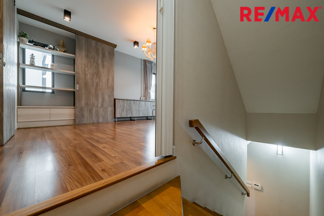 หลังมุม New Listing! 2026 Town Avenue Cocos ทาวน์โฮมจาก Sansiri 23 ตร.วา (#บ้านตัวอย่าง ) พระรามสอง ซอย 50, แยก 7, ใกล้ Central พระรามสอง เพียง 700 เมตร [ขายขาดทุนถึง 1.5 ล้าน มาในราคาพิเศษ!!