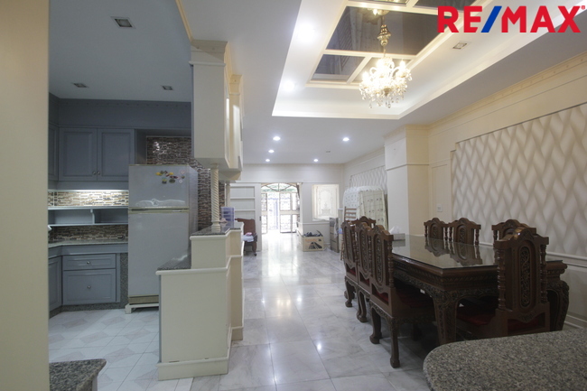 ทาวน์โฮมพาราไดซ์วิลล่า จรัญสนิทวงศ์5 ใกล้รถไฟฟ้าท่าพระ BTSจรัญ13 เดอะมอลล์ท่าพระ บ้านพร้อมอยู่ ตกแต่งแล้ว 3ชั้น 27วา เฟอร์บิวท์อิน เดินทางสะดวก ราคาเจรจาได้