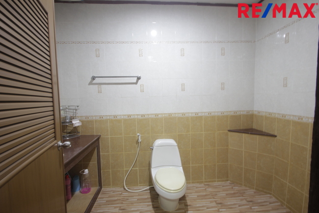 ทาวน์โฮมพาราไดซ์วิลล่า จรัญสนิทวงศ์5 ใกล้รถไฟฟ้าท่าพระ BTSจรัญ13 เดอะมอลล์ท่าพระ บ้านพร้อมอยู่ ตกแต่งแล้ว 3ชั้น 27วา เฟอร์บิวท์อิน เดินทางสะดวก ราคาเจรจาได้