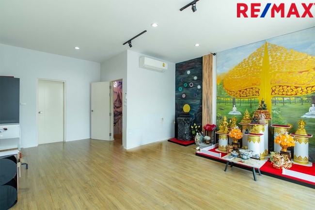 ขายบ้านกลางเมือง สาทร – สุขสวัสดิ์ ทาวน์โฮม 3 ชั้น ในซอยสุขสวัสดิ์ 39 ถูกสุดในโครงการ วิวสะพานภูมิพล