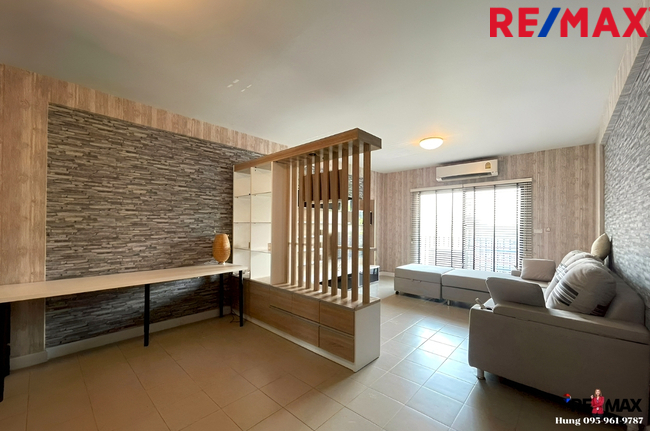 ขาย ทาวน์โฮม 3.5 ชั้น 2 คูหา ถ.เพชรเกษม 81 โครงการ Siri Avenue Phetkasem 81 (สิริ อเวนิว เพชรเกษม 81) ราคาขาย 10.95 Mb. / เช่า 60,000 บาทต่อเดือน สัญญา 1 ปีขึ้นไป มัดจำ 3 เดือน