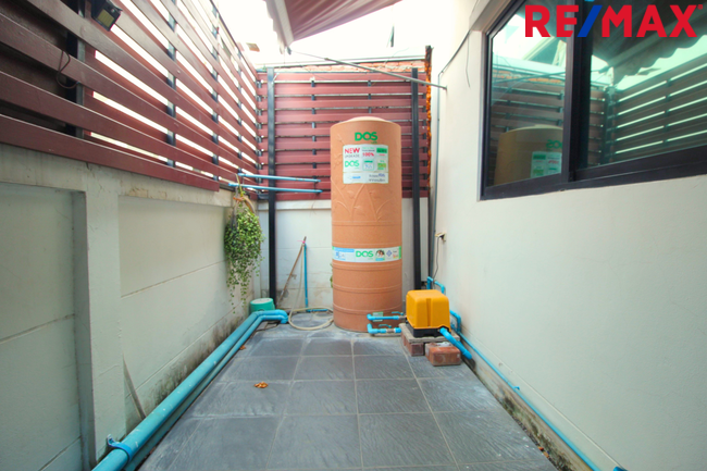 ขายทาวน์โฮม มิวส์ เทียนทะเล 3 ชั้น ถนนเมน บ้านหน้ากว้าง 7.5 เมตร 25.3 ตร.วา ราคา 4.59 ล้าน