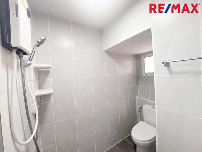 ขายด่วน! ทาวน์โฮมหลังมุม รีโนเวทใหม่ พร้อมอยู่ @ พลีโน เพชรเกษม 81