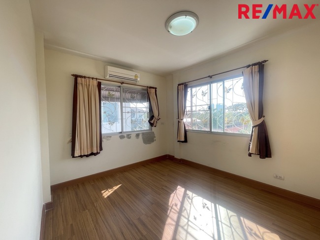 ขายทาวน์เฮ้าส์ หลังมุม แบริ่ง 58 หมู่บ้านศุภาลัย วิลล์ แบริ่ง Supalai Ville Bearingสุขุมวิท บางนา อ่อนนุช สุวรรณภูมิ BTS สายสีเขียวและสายสีเหลือง ใกล้โรงเรียนเซนต์โยเซฟ โรงเรียนนานาชาติและสนามบินสุวรรณภูมิ