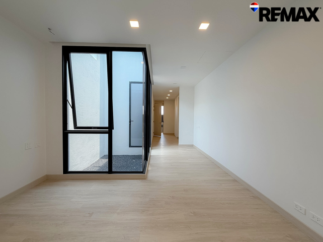 ทาวน์โฮมหรู 3.5 ชั้น The Cabinet 29 (เดอะ คาบิเน็ต ทเวนตีไนน์) ถนนประเสริฐมนูกิจ-รามอินทรา - เกษตร-นวมินทร์ พื้นที่ใช้สอยกว่า 250 ตร.ม.