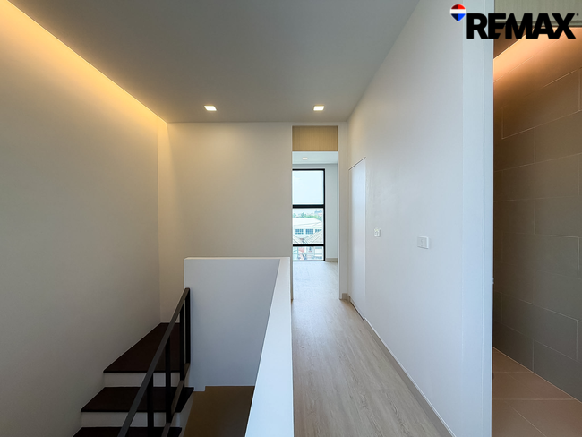 ทาวน์โฮมหรู 3.5 ชั้น The Cabinet 29 (เดอะ คาบิเน็ต ทเวนตีไนน์) ถนนประเสริฐมนูกิจ-รามอินทรา - เกษตร-นวมินทร์ พื้นที่ใช้สอยกว่า 250 ตร.ม.