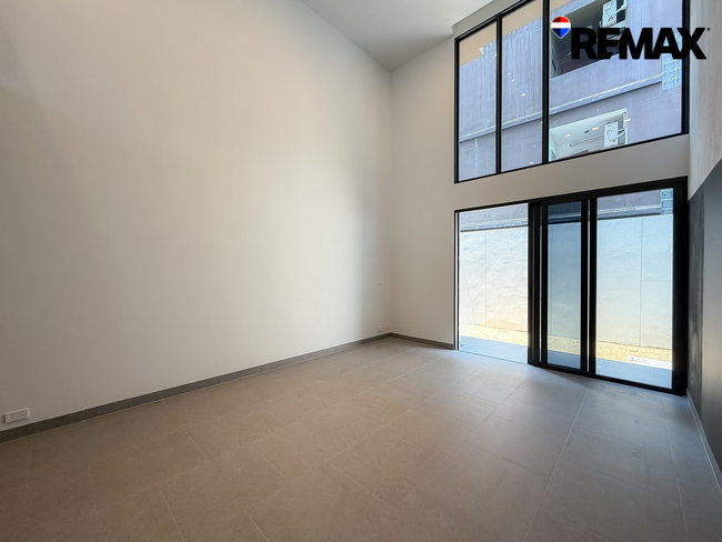 ทาวน์โฮมหรู 3.5 ชั้น The Cabinet 29 (เดอะ คาบิเน็ต ทเวนตีไนน์) ถนนประเสริฐมนูกิจ-รามอินทรา - เกษตร-นวมินทร์ พื้นที่ใช้สอยกว่า 250 ตร.ม.