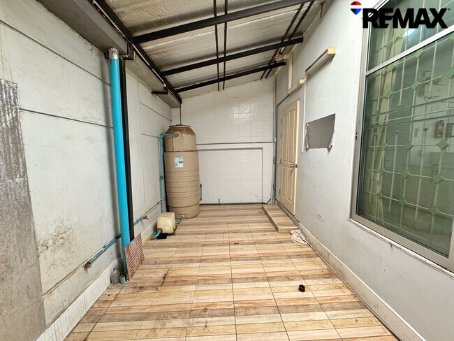 ถูกที่สุดในโครงการ! ขายทาวน์โฮม บ้านกลางเมือง มอนติ-คาร์โล รัชวิภา 3 ชั้น หน้าสวนส่วนกลาง จอดรถ 3 คัน ใกล้รถไฟฟ้า 480 เมตร ตำแหน่ง Rare Item! หน้าบ้านไม่ชนใคร