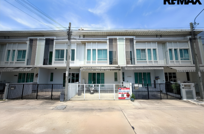โครงการพลีโน่ วงแหวน-รามอินทรา ใกล้สำนักงานเขตคลองสามวา หน้าบ้านไม่ชนกับใคร ติดถนนเลียบคลองสอง