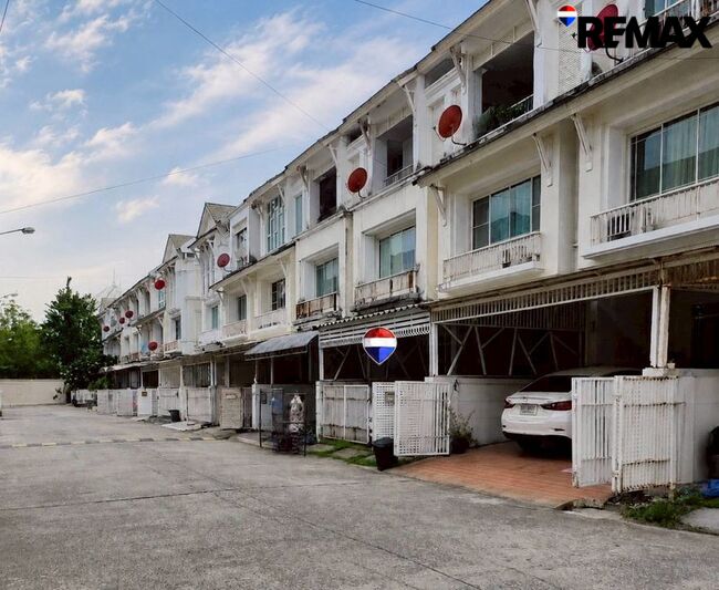 (มาใหม่!) Townhome 3 ห้องนอน, The Terrace พระราม 2-ท่าข้าม ( ขายพร้อมผู้เช่า ในราคาดีสุดๆ!!ได้เงินส่วนต่างทันที) "ได้ Yield เกือบ 7%"
